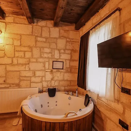 Akile Ablanin Evi B&B 어굽