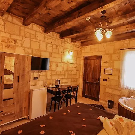 Akile Ablanin Evi B&B *