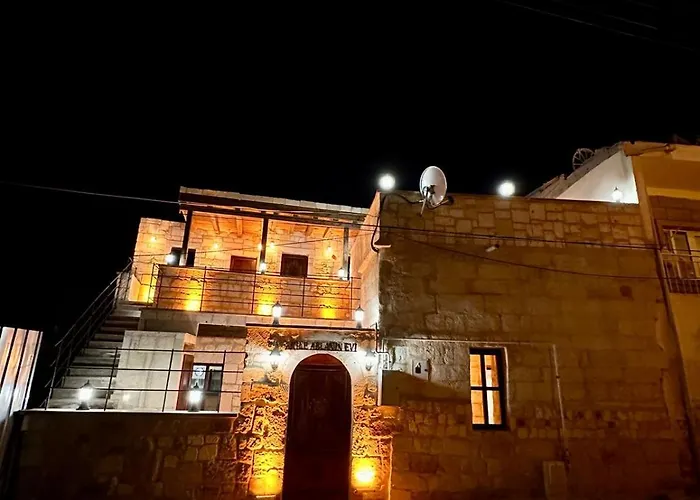 Akile Ablanin Evi * ウルギュップ